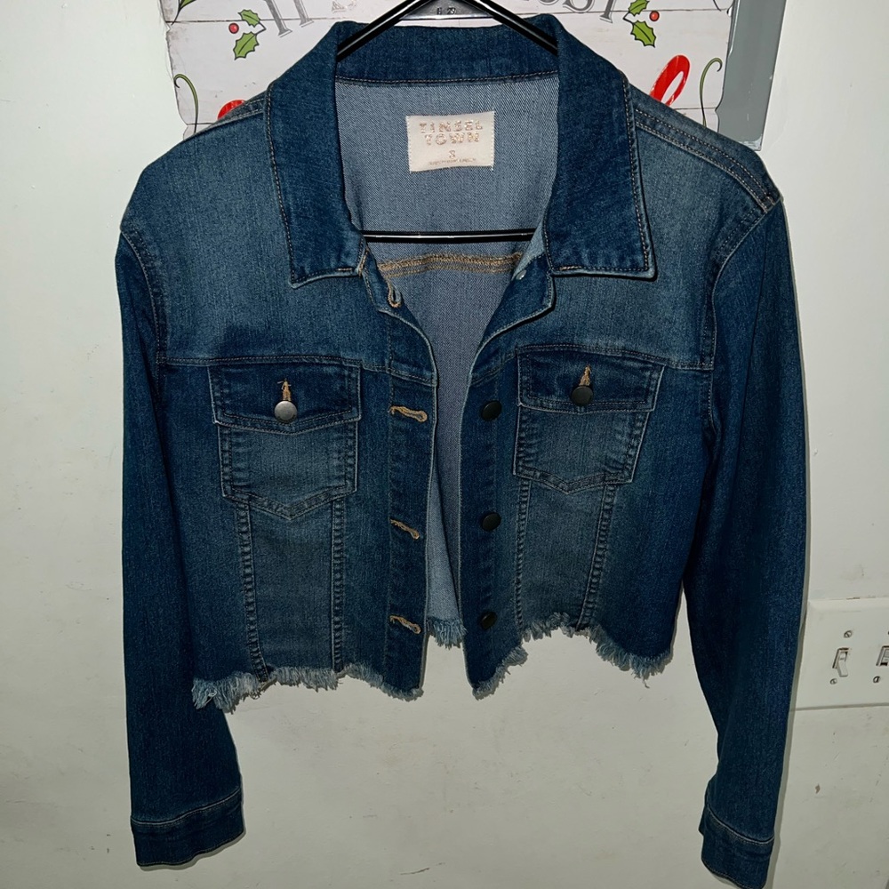 Cropped Jean Jacket - Picture 3 of 8